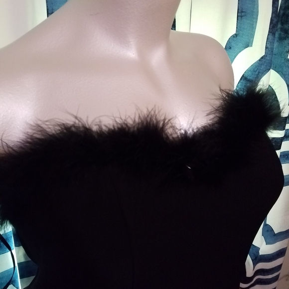 Plus size black tube dress - Picture 3 of 6